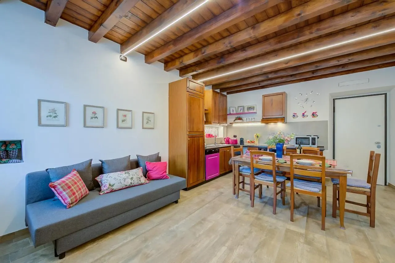 Il Borgo Lavanda And Ulivo Apartments Polpenazze del Garda