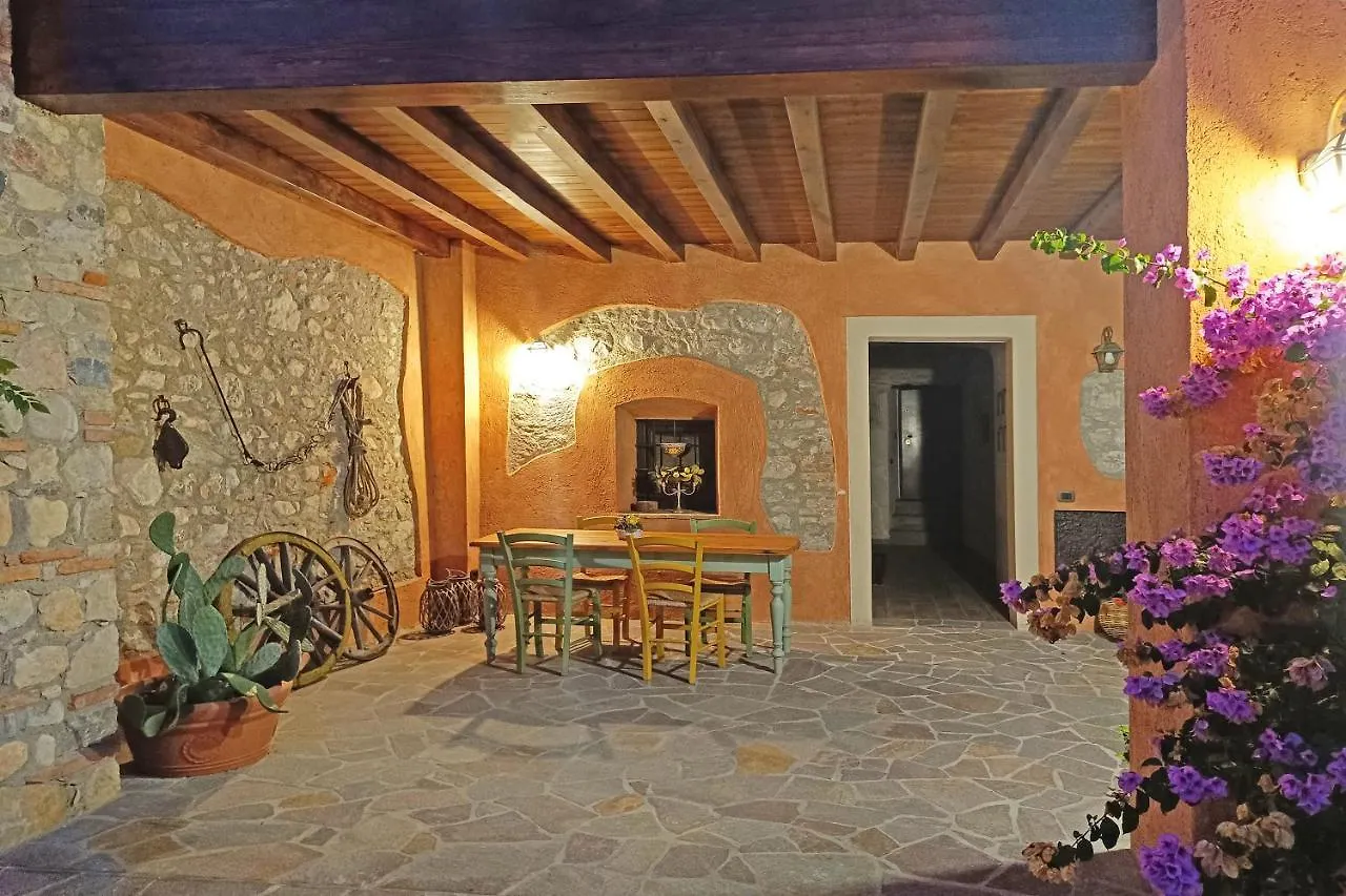Il Borgo Lavanda And Ulivo Apartments Polpenazze del Garda İtalya